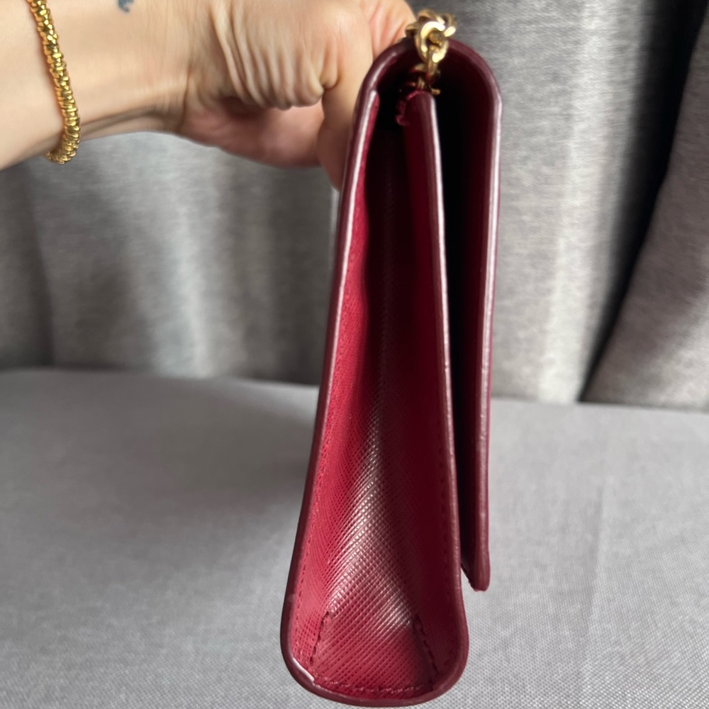 Salvatore Ferragamo Burgundy Crossbody Bag with Gold Chain - Picture 2 of 12